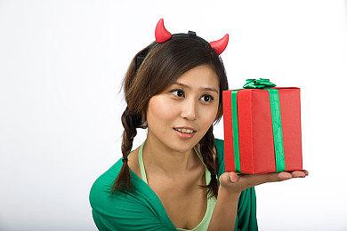 反对小岛秀夫！《寂静岭f》制作人称AI无法创新